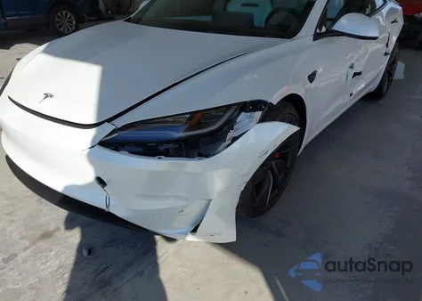 2025 Tesla Model 3 Performance z USA, uszkodzony, nr VIN 5YJ3E1ET6SF938788